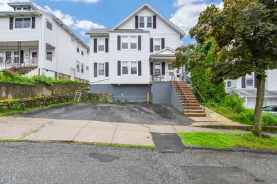 69 Boylston Street #69 1