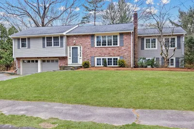 2 Flint Locke Ln 1