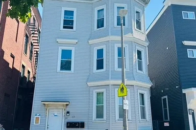 113 Dale St #2 1