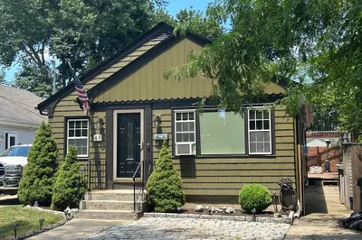 47 Naples Ave 1
