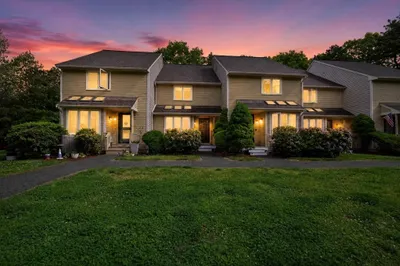 425 Maple Brook Rd #425 1