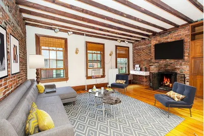 31 Myrtle Street #4 1
