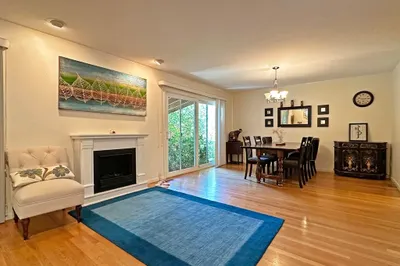32 Hammond Pond Pkwy #32