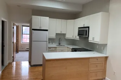 38 Williams St #D 1