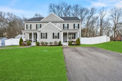 32 Oak Meadow Place #32 1
