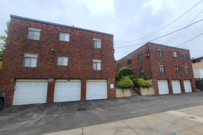 425 Newport Ave #2