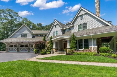 268 Country Dr 1