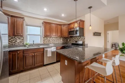 114 Central St #1