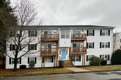 36 Gibbs St Unit A8 St #8 1