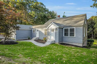 102 Turnpike Rd 1