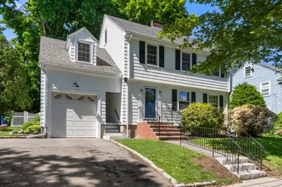 85 Winn Street