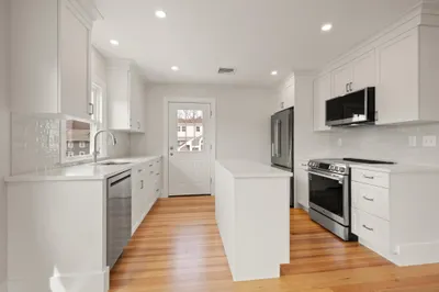 156 Waverley Street #156 1