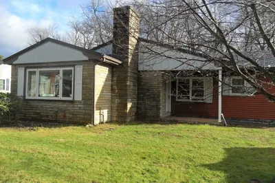 202 W Union St 1