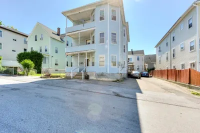 71 Esther St 1
