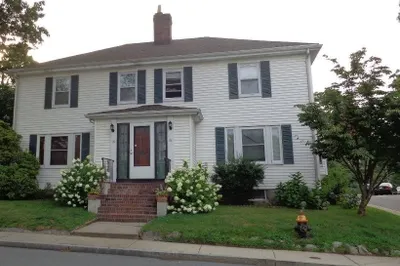 18 Bourne St ##18