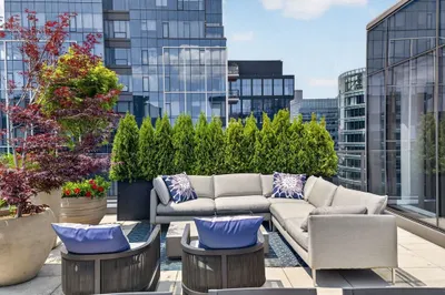 135 Seaport Blvd #2007