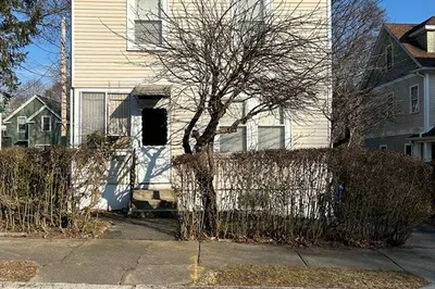 28 Williams Street
