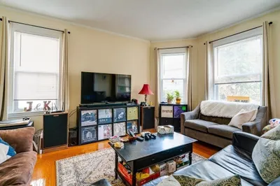 36 Hewlett St #1