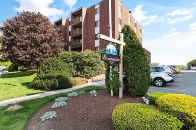 133 Franklin St #402