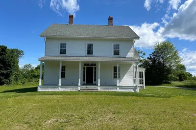 831 Lexington Rd 1