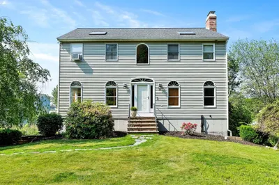 26 Pine Ave