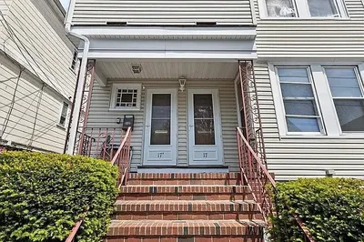 17 Cypress St #2