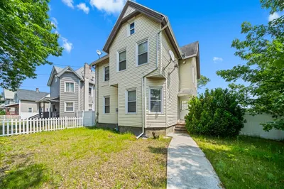 3 Cleveland St