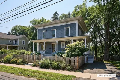 22 Lilly St 1