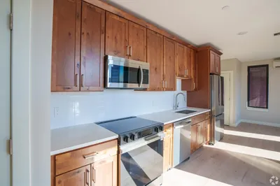 400 West Broadway #207