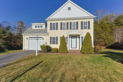 6 Granite Cir