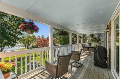 72 Dillingham Ave 1