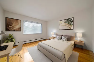 425 S Huntington Ave #8