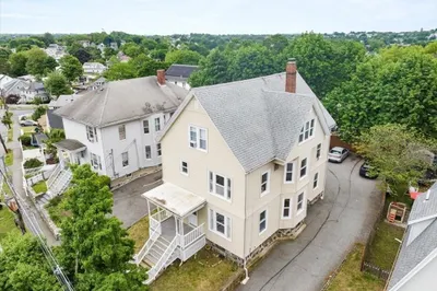 11 Fernwood Ave 1