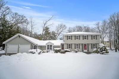 4 Willard Grant Road 1