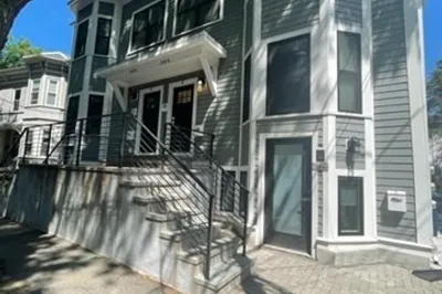 384 Windsor St #2 1