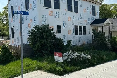 153 Ray St