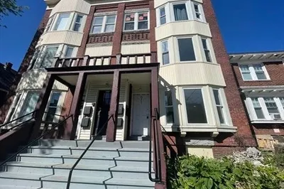 359 Water St #2R