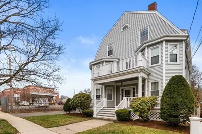 4 Alden St #3 1