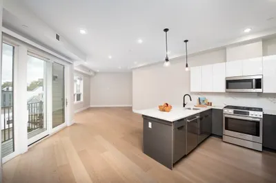 33 Ward St #4
