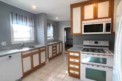 38 Ten Hills Road #2