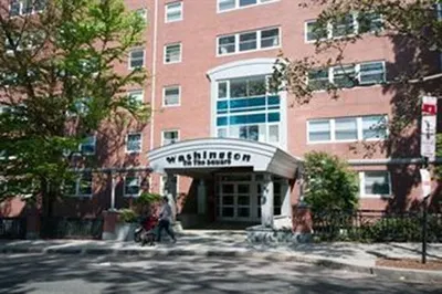 1600 Beacon St #401