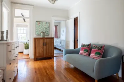 282 Newbury Street #17 1