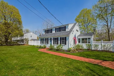 156 Davisville Rd