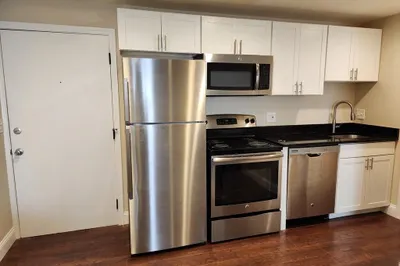 1 Old Colony Rd #308