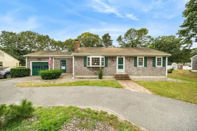 383 Station Ave 1