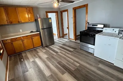 153 Charlton St #2 1