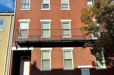 12 Paris Street #1