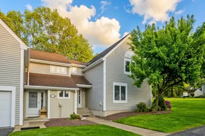 2205 Boston Road #C20 1