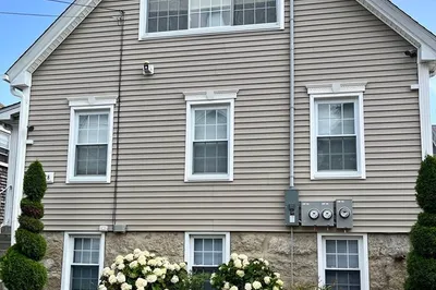 178 Grinnell St 1