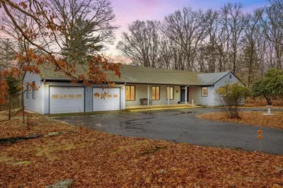 278 Fairview Ave